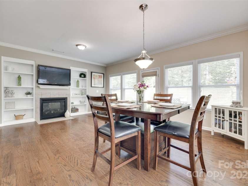 985 Angelica Lane, Tega Cay, SC 29708.  MLS# CAR4246677, YatesRealty ID 14497. 