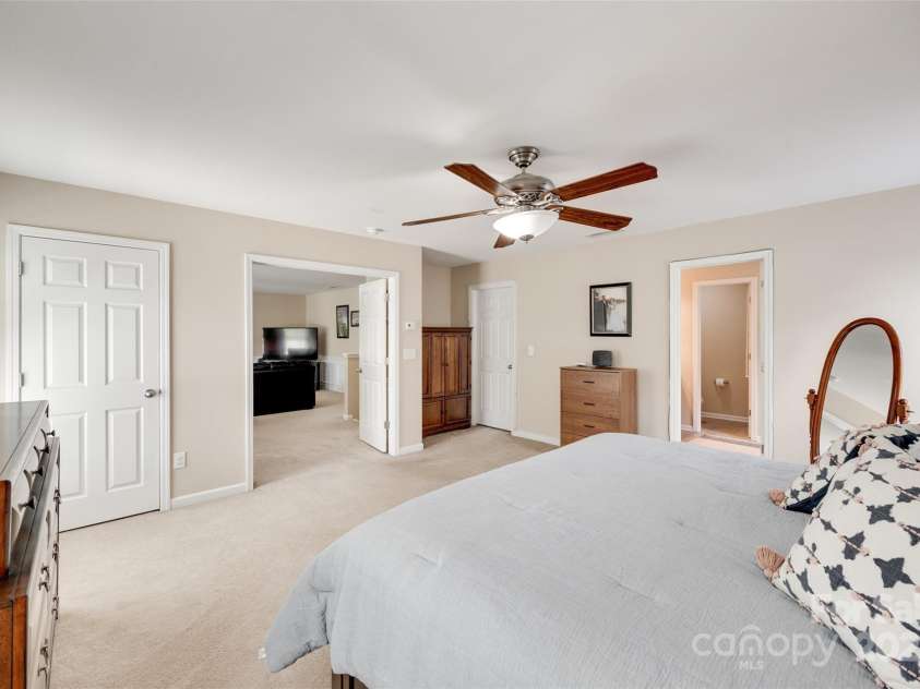 985 Angelica Lane, Tega Cay, SC 29708.  MLS# CAR4246677, YatesRealty ID 14497. 