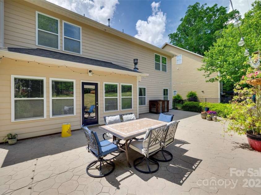 985 Angelica Lane, Tega Cay, SC 29708.  MLS# CAR4246677, YatesRealty ID 14497. 