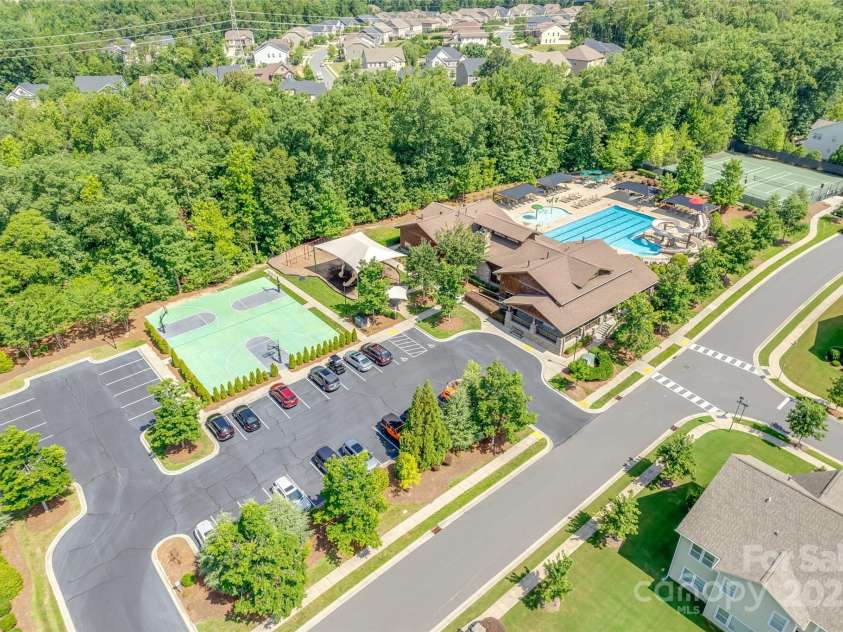 985 Angelica Lane, Tega Cay, SC 29708.  MLS# CAR4246677, YatesRealty ID 14497. Amenities