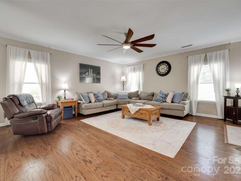 985 Angelica Lane, Tega Cay, SC 29708.  MLS# CAR4246677, YatesRealty ID 14497. Living room