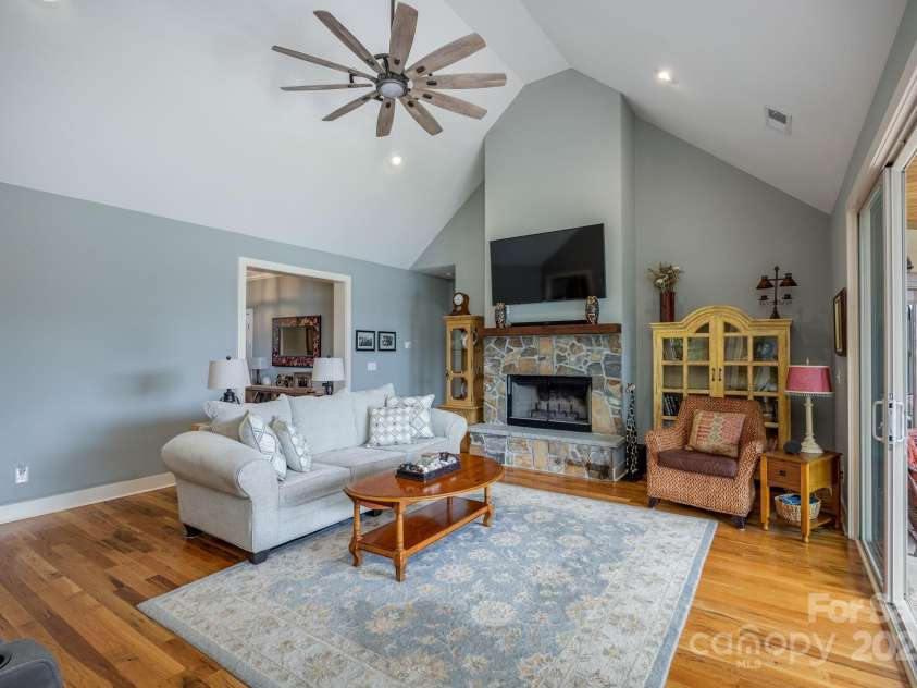 1099 Retreat Way, Ridgeway, SC 29130.  MLS# CAR4257782, YatesRealty ID 14498. 