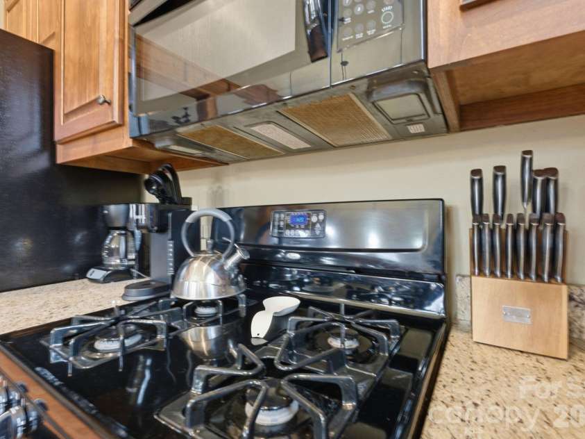 150 Saddle Notch Lane, Tuckasegee, NC 28783.  MLS# CAR4365967, YatesRealty ID 14498. 