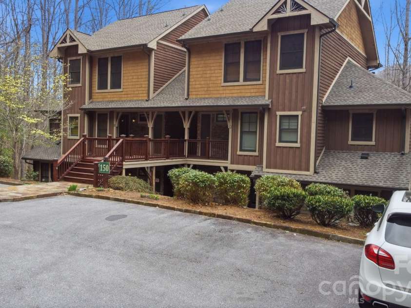 150 Saddle Notch Lane, Tuckasegee, NC 28783.  MLS# CAR4365967, YatesRealty ID 14498. 
