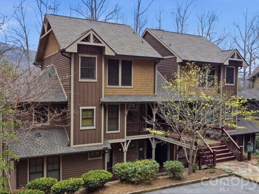 150 Saddle Notch Lane, Tuckasegee, NC 28783.  MLS# CAR4365967, YatesRealty ID 14498. 