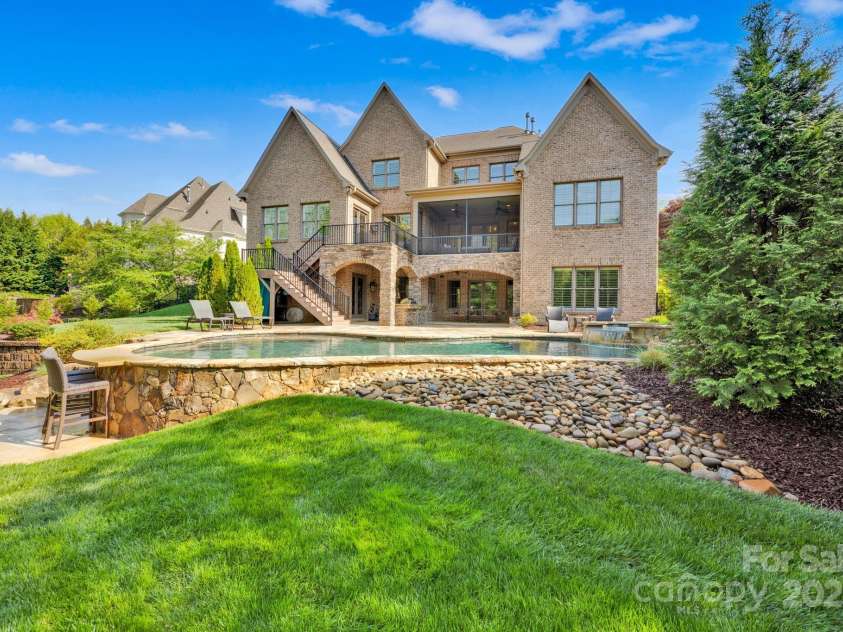 17909 Golden Meadow Court, Davidson, NC 28036.  MLS# CAR4247147, YatesRealty ID 14499. 