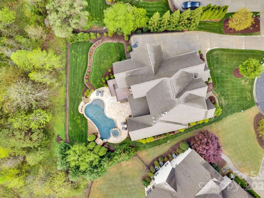 17909 Golden Meadow Court, Davidson, NC 28036.  MLS# CAR4247147, YatesRealty ID 14499. 