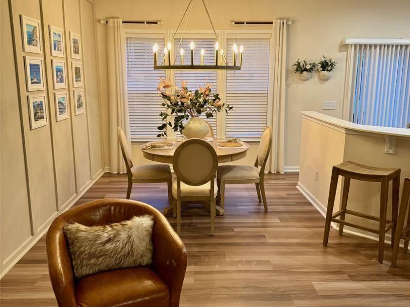806 Canoe Song Road, Fort Mill, SC 29708.  MLS# CAR4357940, YatesRealty ID 14499. Breakfast area