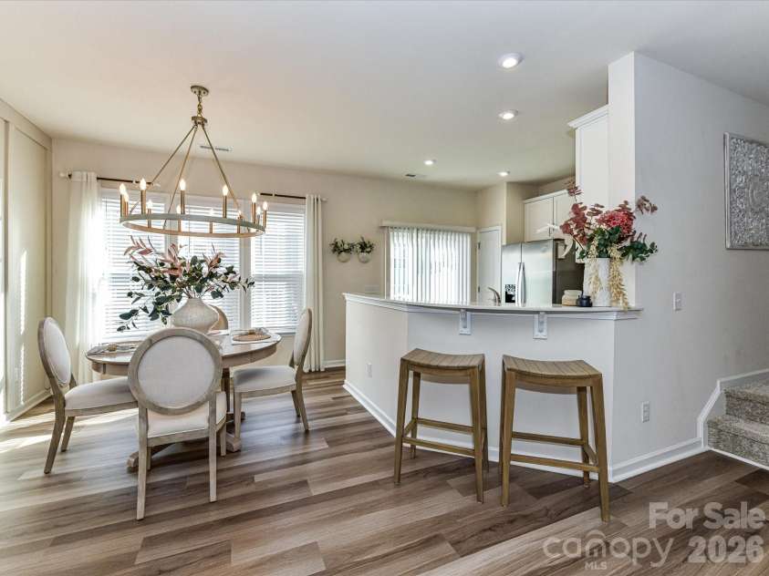 806 Canoe Song Road, Fort Mill, SC 29708.  MLS# CAR4357940, YatesRealty ID 14499. Breakfast area and kitchen