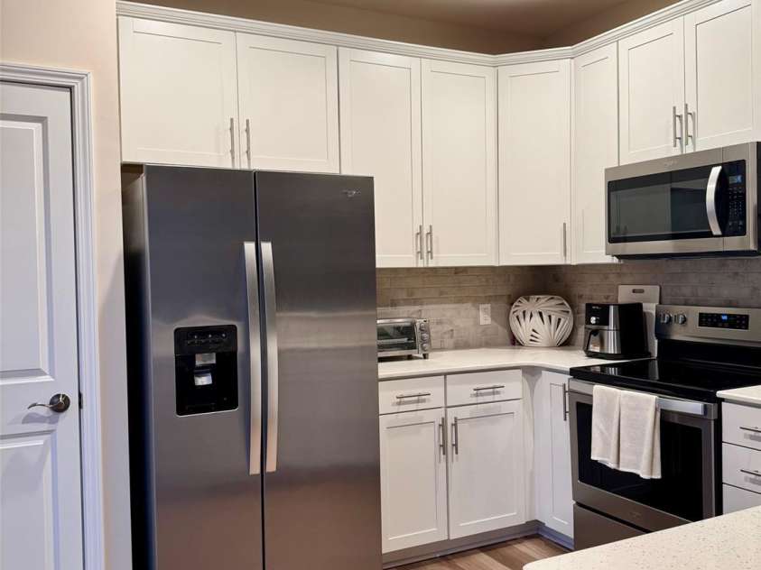 806 Canoe Song Road, Fort Mill, SC 29708.  MLS# CAR4357940, YatesRealty ID 14499. Kitchen