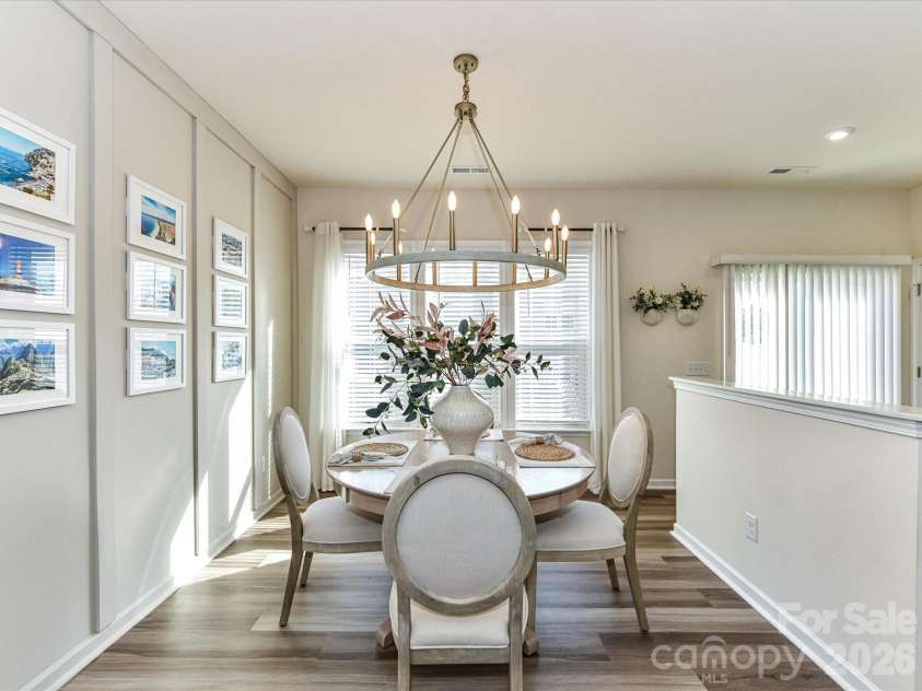 806 Canoe Song Road, Fort Mill, SC 29708.  MLS# CAR4357940, YatesRealty ID 14499. So pretty! Dining Area