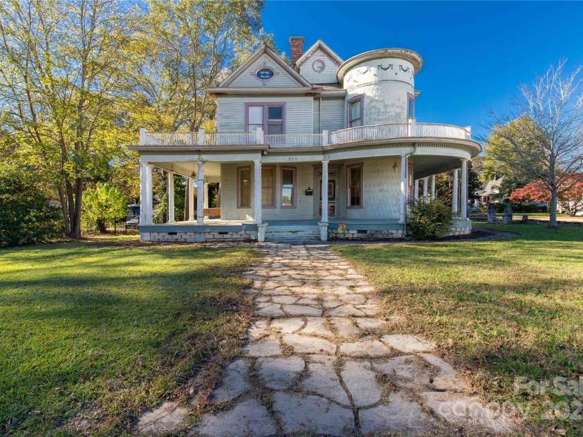 307 Kings Mountain Street, Clover, SC 29710.  MLS# CAR4200018, YatesRealty ID 145. 