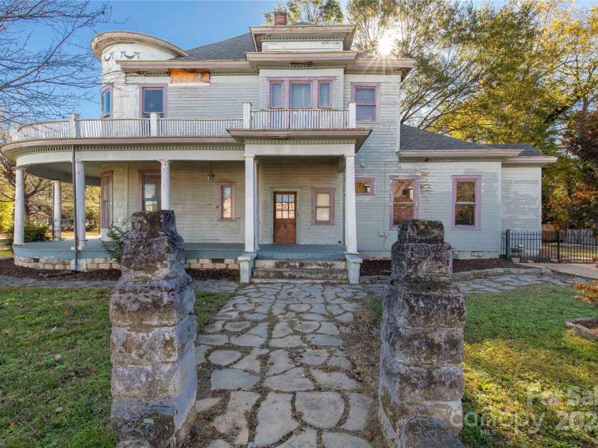 307 Kings Mountain Street, Clover, SC 29710.  MLS# CAR4200018, YatesRealty ID 145. 