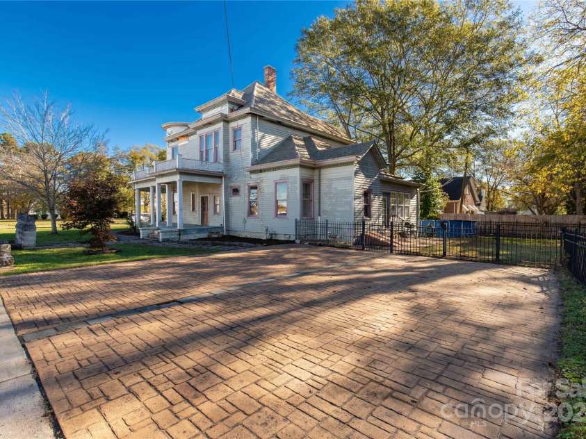 307 Kings Mountain Street, Clover, SC 29710.  MLS# CAR4200018, YatesRealty ID 145. 