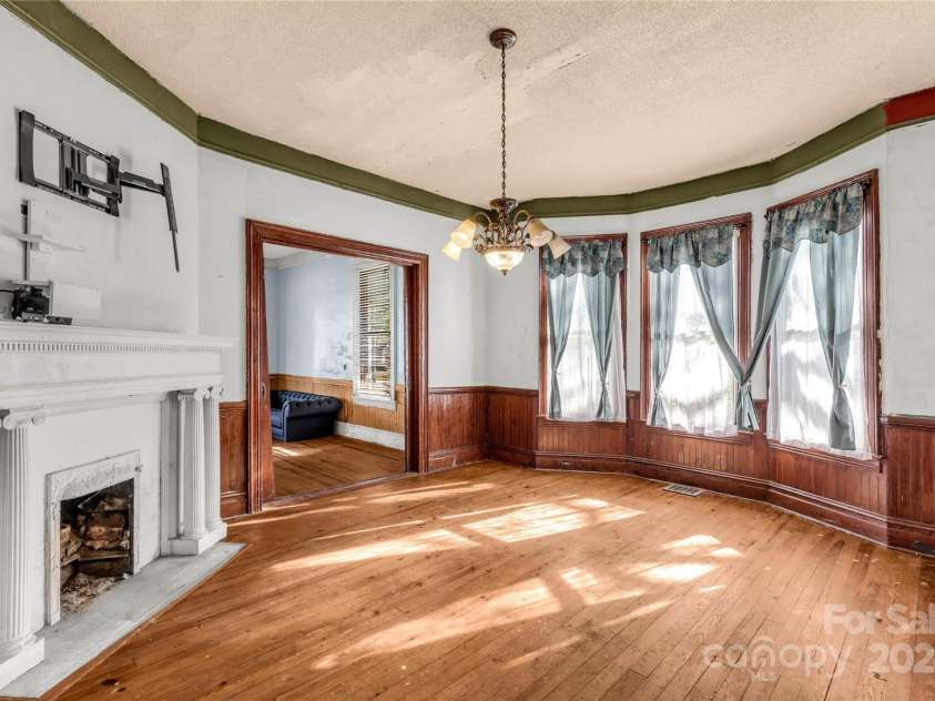 307 Kings Mountain Street, Clover, SC 29710.  MLS# CAR4200018, YatesRealty ID 145. 