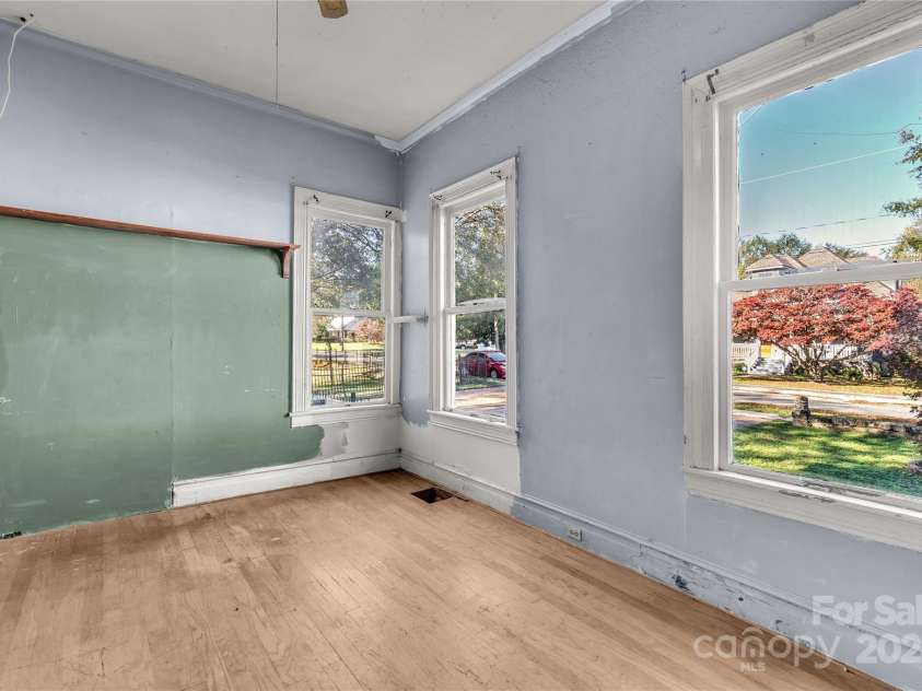 307 Kings Mountain Street, Clover, SC 29710.  MLS# CAR4200018, YatesRealty ID 145. 