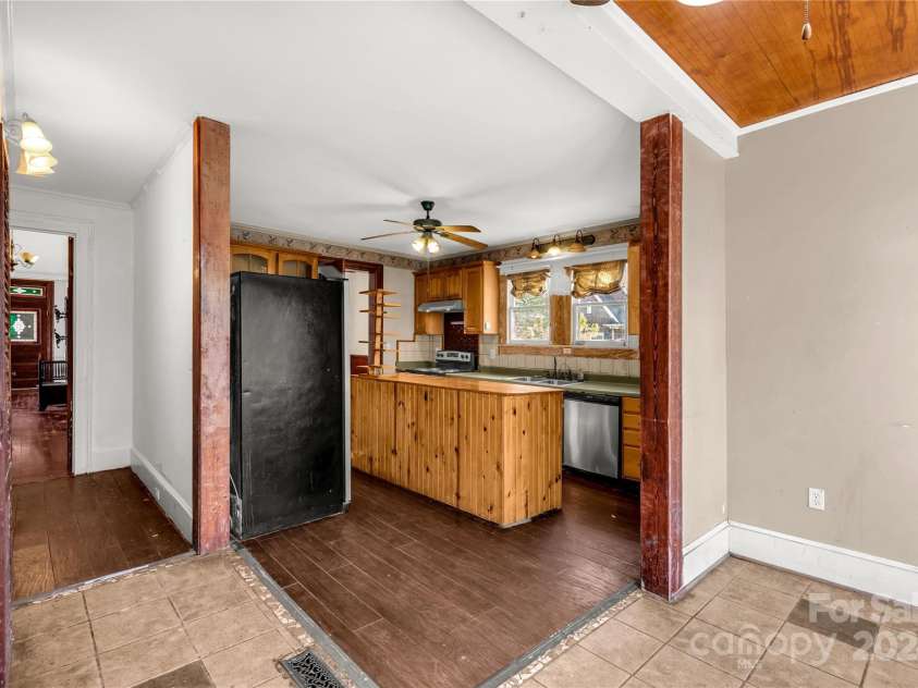 307 Kings Mountain Street, Clover, SC 29710.  MLS# CAR4200018, YatesRealty ID 145. 