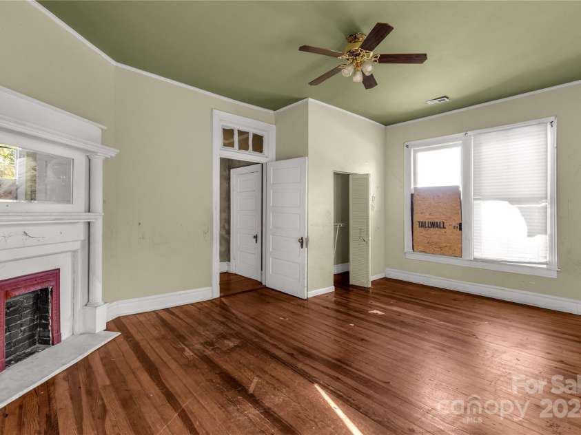 307 Kings Mountain Street, Clover, SC 29710.  MLS# CAR4200018, YatesRealty ID 145. 