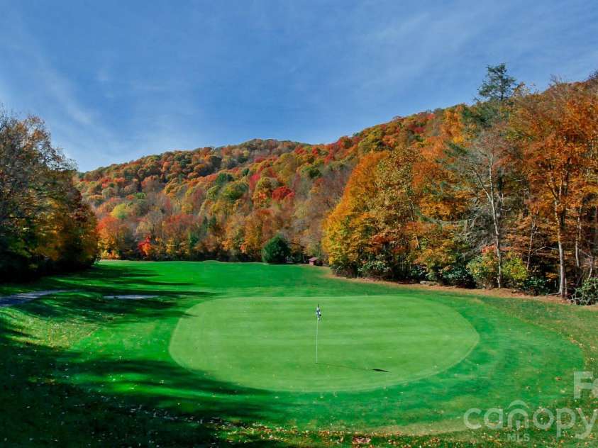 32 Zebulon Lane, Mars Hill, NC 28754.  MLS# CAR4417951, YatesRealty ID 1450. 18 hole private golf course WLCC