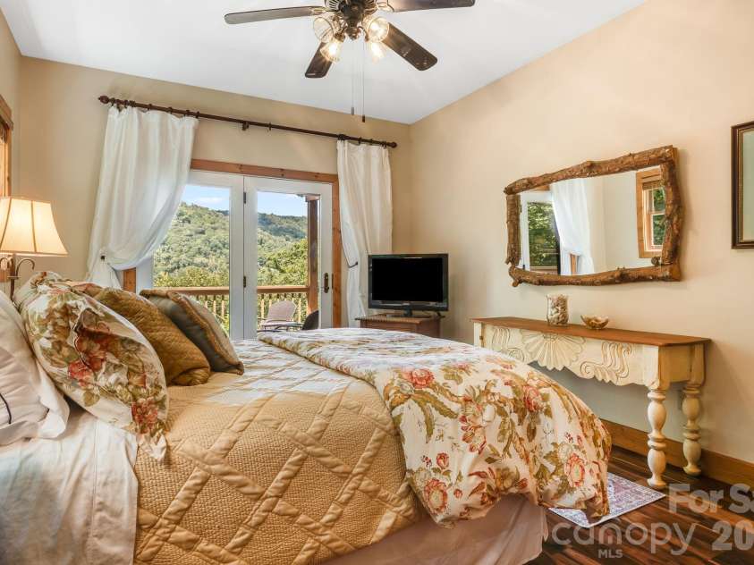 32 Zebulon Lane, Mars Hill, NC 28754.  MLS# CAR4417951, YatesRealty ID 1450. Access to decks