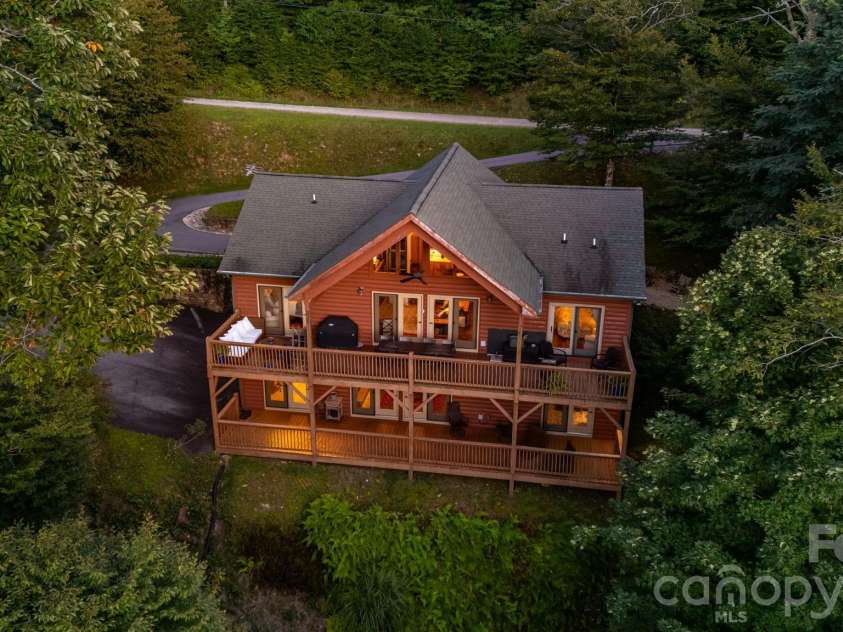 32 Zebulon Lane, Mars Hill, NC 28754.  MLS# CAR4417951, YatesRealty ID 1450. Back Double decks