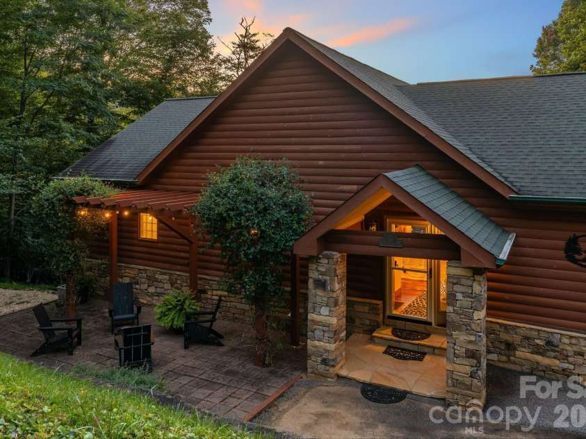 32 Zebulon Lane, Mars Hill, NC 28754.  MLS# CAR4417951, YatesRealty ID 1450. Front Entry