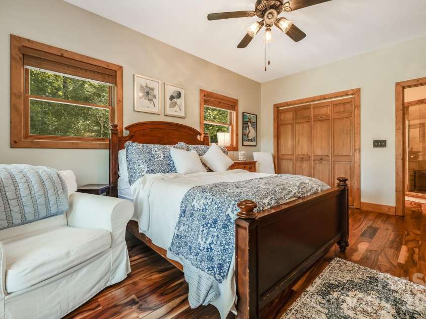 32 Zebulon Lane, Mars Hill, NC 28754.  MLS# CAR4417951, YatesRealty ID 1450. Furnishings convey