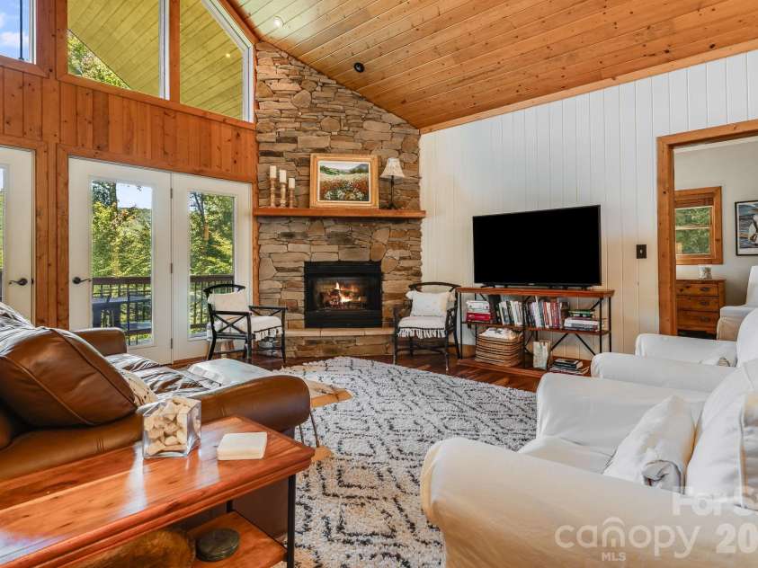 32 Zebulon Lane, Mars Hill, NC 28754.  MLS# CAR4417951, YatesRealty ID 1450. Great Room Fireplace