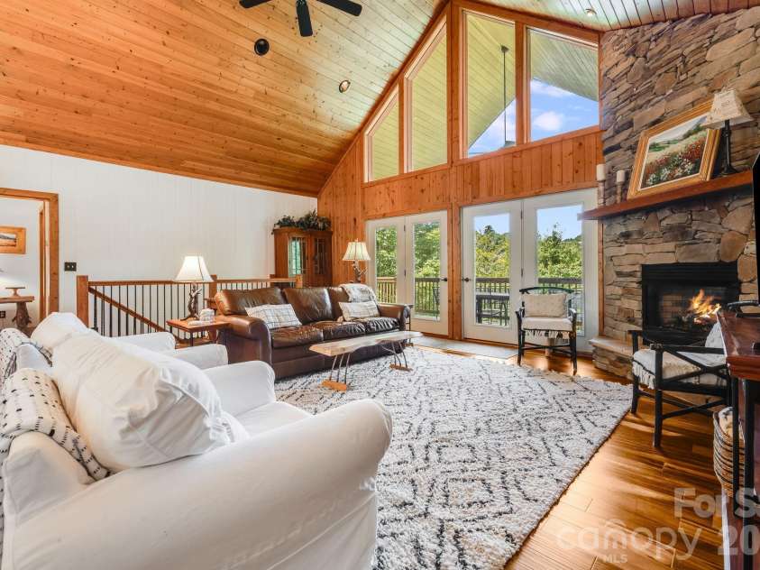 32 Zebulon Lane, Mars Hill, NC 28754.  MLS# CAR4417951, YatesRealty ID 1450. Wall of windows