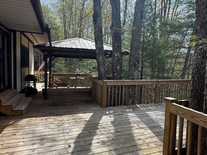 58 Sourwood Knoll, Newland, NC 28657.  MLS# CAR4255309, YatesRealty ID 14500. 