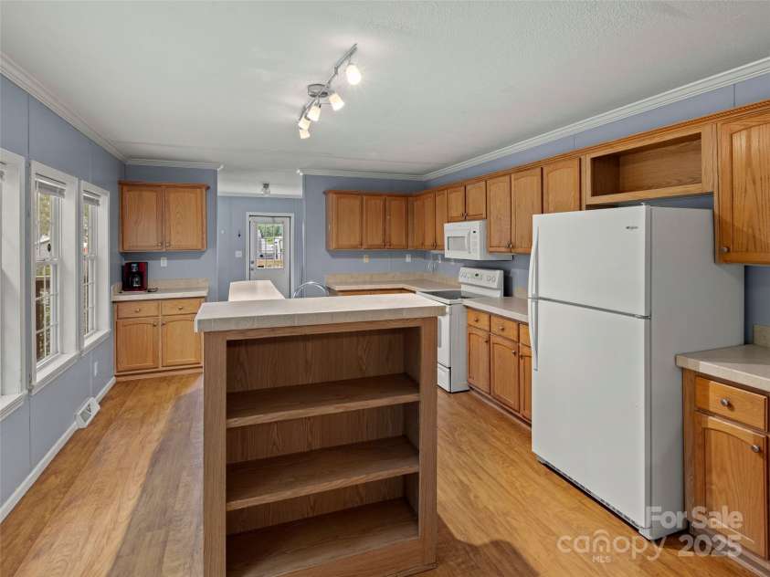 326 Justice Ridge Road, Candler, NC 28715.  MLS# CAR4258528, YatesRealty ID 14501. 