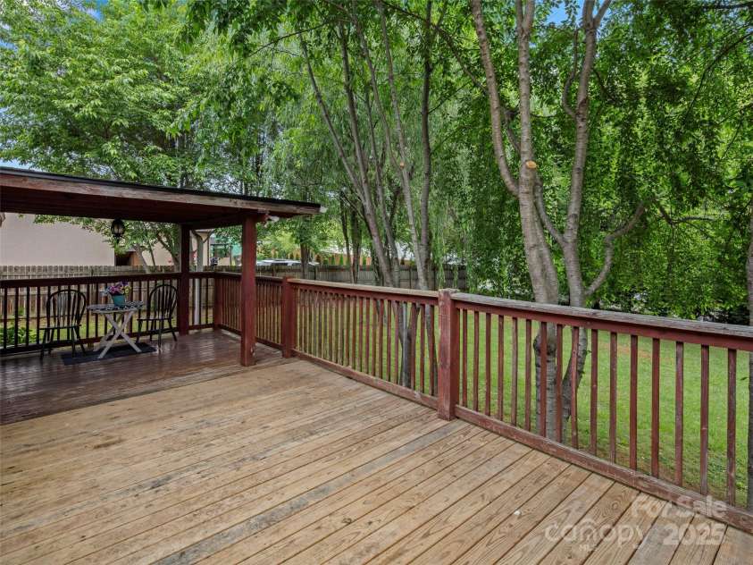 326 Justice Ridge Road, Candler, NC 28715.  MLS# CAR4258528, YatesRealty ID 14501. 