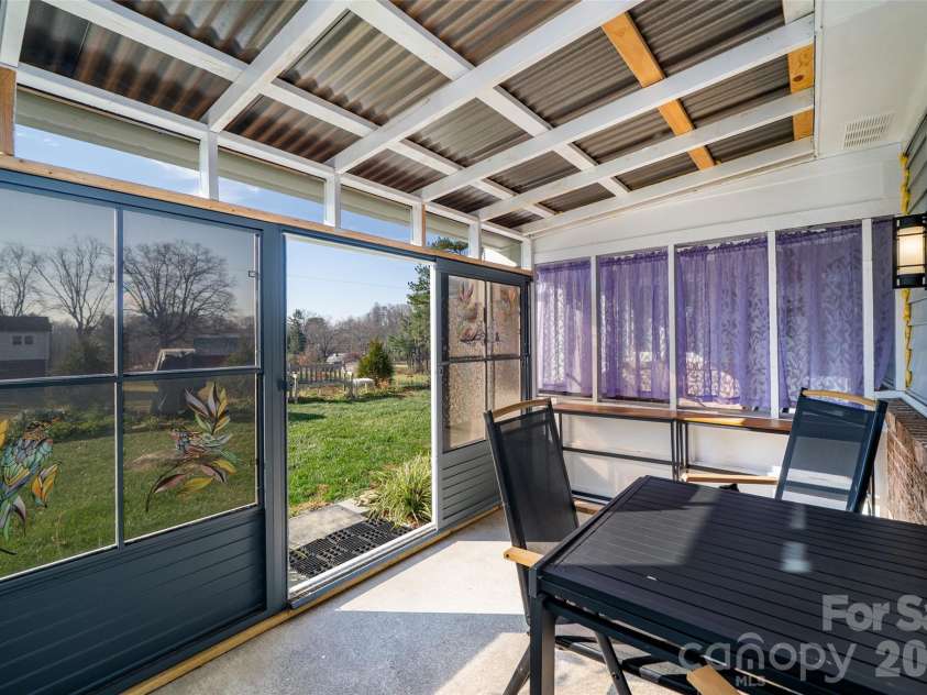 1 Wintry Drive, Hendersonville, NC 28792.  MLS# CAR4319352, YatesRealty ID 14502. 