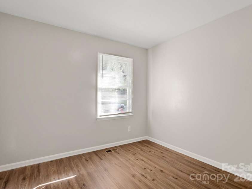 104 Berry Street, Fort Mill, SC 29715.  MLS# CAR4254460, YatesRealty ID 14503. Guest Bed