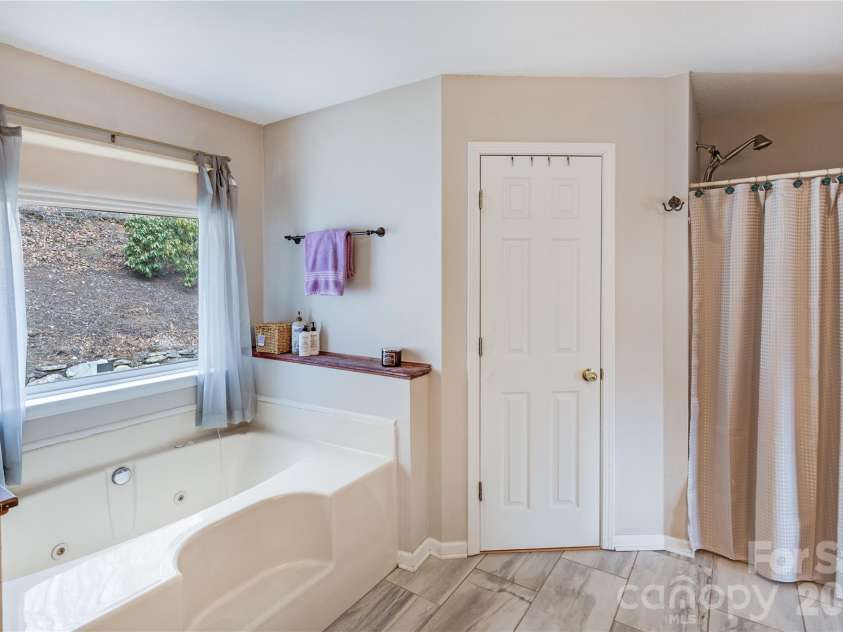 872 Mountainside Drive, Waynesville, NC 28786.  MLS# CAR4348882, YatesRealty ID 14503. 