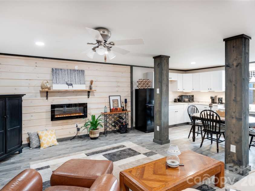 872 Mountainside Drive, Waynesville, NC 28786.  MLS# CAR4348882, YatesRealty ID 14503. 