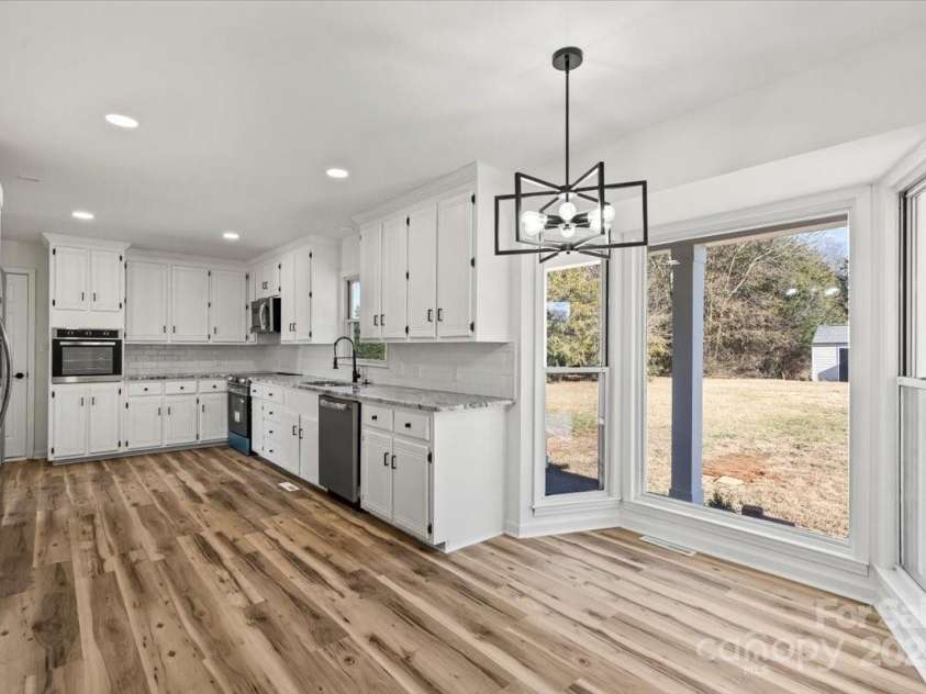 221 Pennington Road, Rock Hill, SC 29732.  MLS# CAR4330829, YatesRealty ID 14504. Breakfast Nook
