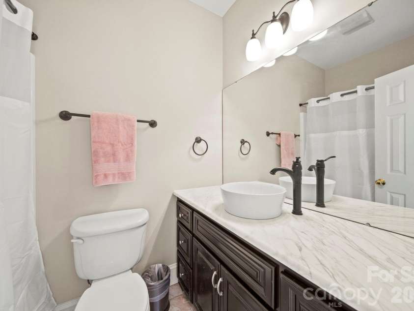 5106 Pond Bluff Drive, Monroe, NC 28112.  MLS# CAR4358314, YatesRealty ID 14505. Bathroom 2