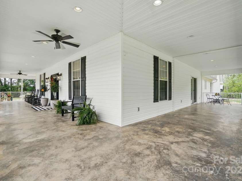 725 Bradshaw Road, Mt Ulla, NC 28125.  MLS# CAR4249662, YatesRealty ID 14505. 