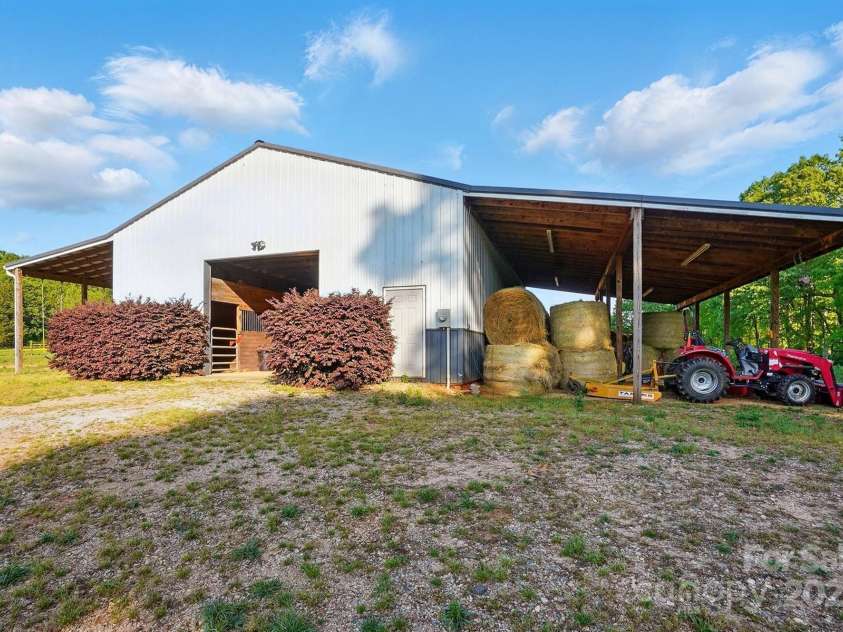 725 Bradshaw Road, Mt Ulla, NC 28125.  MLS# CAR4249662, YatesRealty ID 14505. 