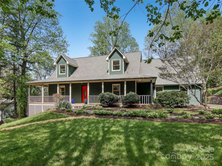 11 Timothy Lane, Candler, NC 28715.  MLS# CAR4249535, YatesRealty ID 14506. 