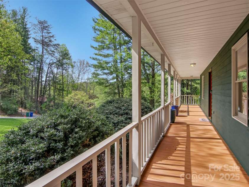 11 Timothy Lane, Candler, NC 28715.  MLS# CAR4249535, YatesRealty ID 14506. 