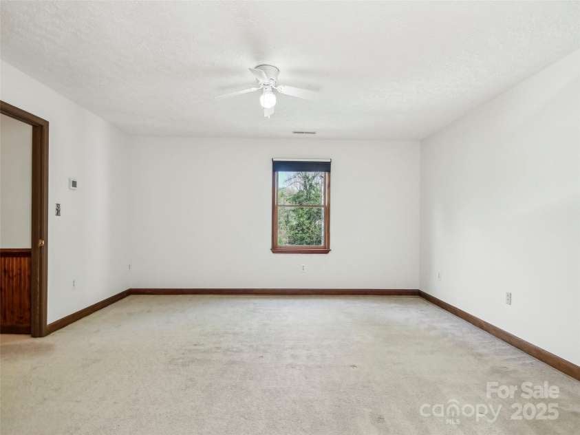 11 Timothy Lane, Candler, NC 28715.  MLS# CAR4249535, YatesRealty ID 14506. 