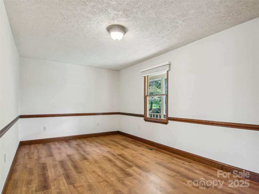 11 Timothy Lane, Candler, NC 28715.  MLS# CAR4249535, YatesRealty ID 14506. 