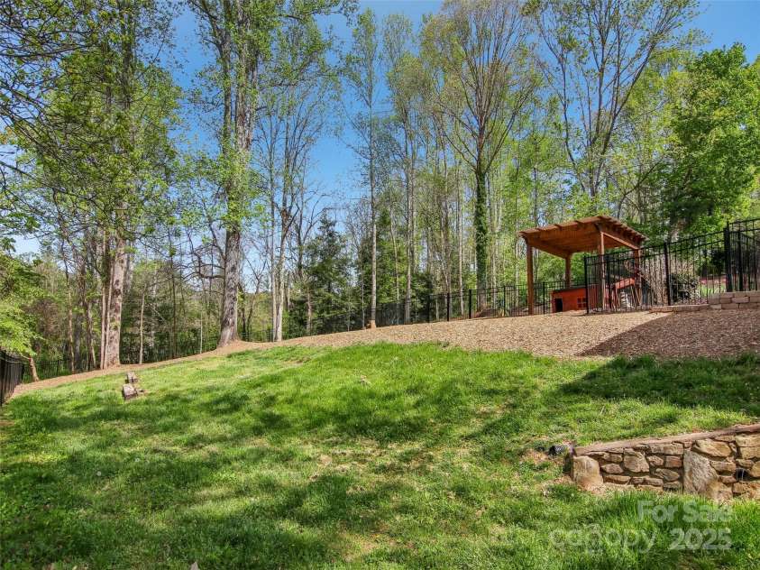 11 Timothy Lane, Candler, NC 28715.  MLS# CAR4249535, YatesRealty ID 14506. 