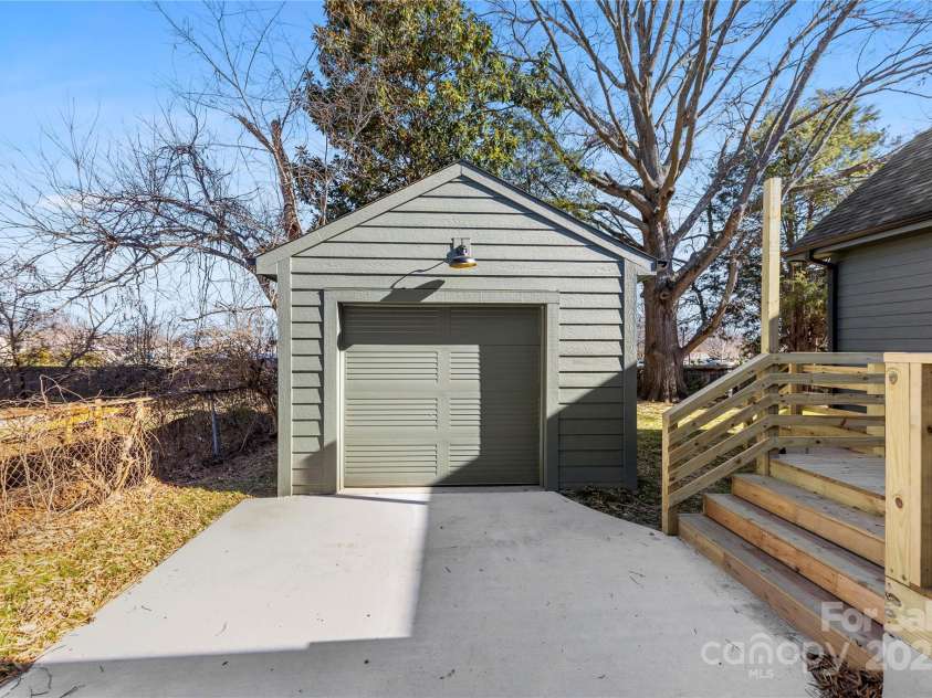 210 Millon Street, Gastonia, NC 28052.  MLS# CAR4210888, YatesRealty ID 14508. 