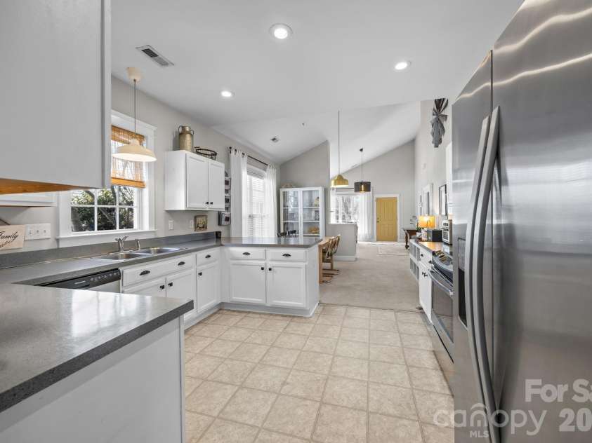 8111 Bud Henderson Road, Huntersville, NC 28078.  MLS# CAR4338514, YatesRealty ID 1451. 