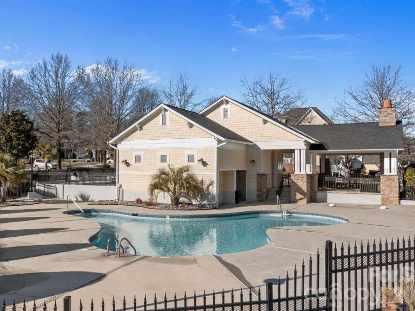 8111 Bud Henderson Road, Huntersville, NC 28078.  MLS# CAR4338514, YatesRealty ID 1451. 