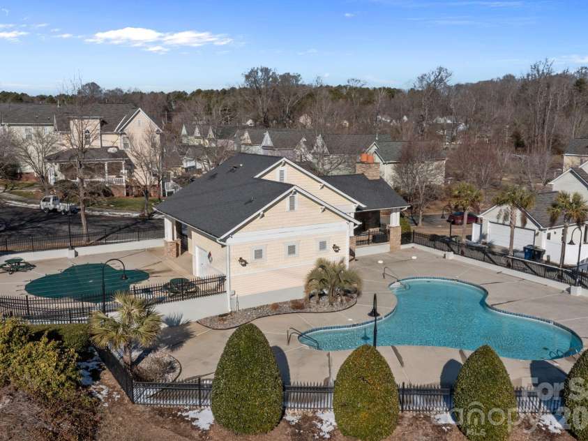 8111 Bud Henderson Road, Huntersville, NC 28078.  MLS# CAR4338514, YatesRealty ID 1451. 