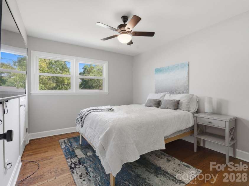 7516 Thorncliff Drive, Charlotte, NC 28210.  MLS# CAR4367369, YatesRealty ID 14510. Guest Bedroom 1